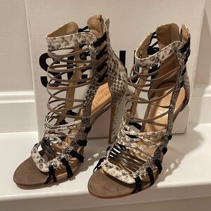 Brand new Schutz high heel booties